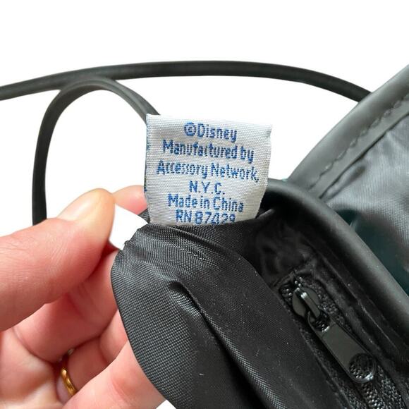 VTG 90s Winnie The Pooh Disney Crossbody Bag Purse Tigger Star Moon Kidcore Y2K - Picture 11 of 16